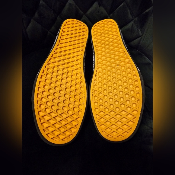 Vans Dia De Los Muertos Sk8 shoes. Rare find!!! - Picture 3 of 7